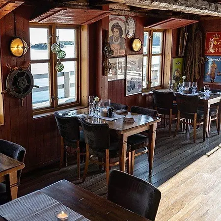 Nyvagar Rorbuhotell - By Classic Norway Aparthotel 3*