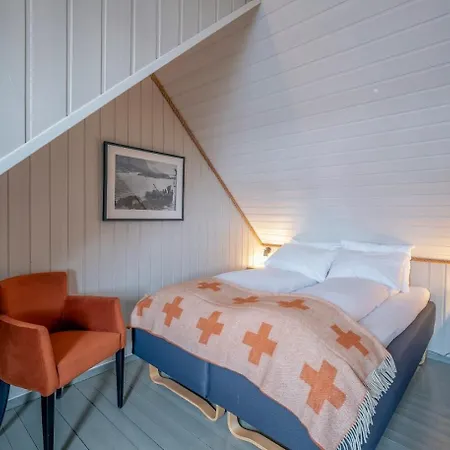 Apart Otel Nyvagar Rorbuhotell - By Classic Norway