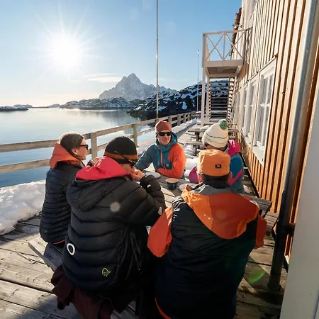 Апарт-отель Nyvagar Rorbuhotell 3*