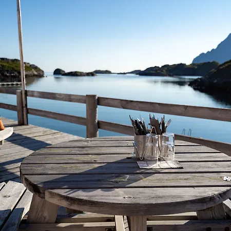 Nyvagar Rorbuhotell - By Classic Norway 3*