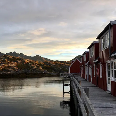 Nyvagar Rorbuhotell - By Classic Norway 3*