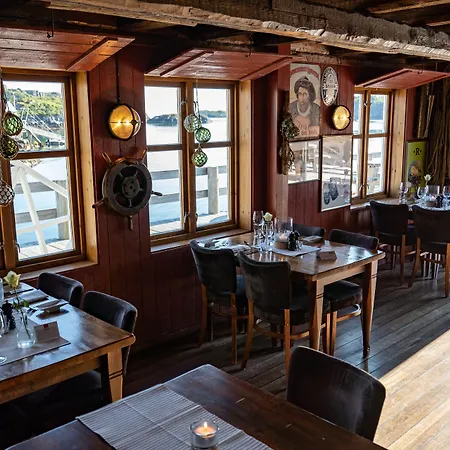 Nyvagar Rorbuhotell Апарт-отель