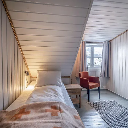Nyvagar Rorbuhotell - By Classic Norway