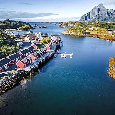 Apart Otel Nyvagar Rorbuhotell - By Classic Norway
