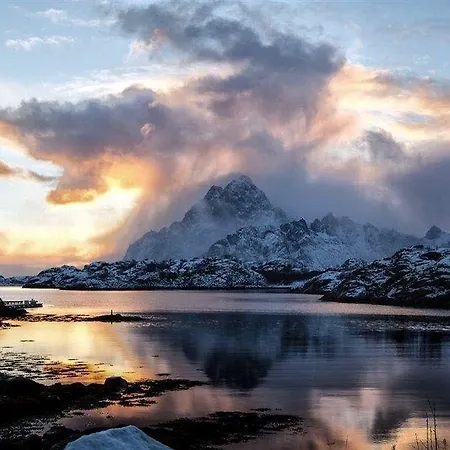 Nyvagar Rorbuhotell - By Classic Norway Apart Otel 3*