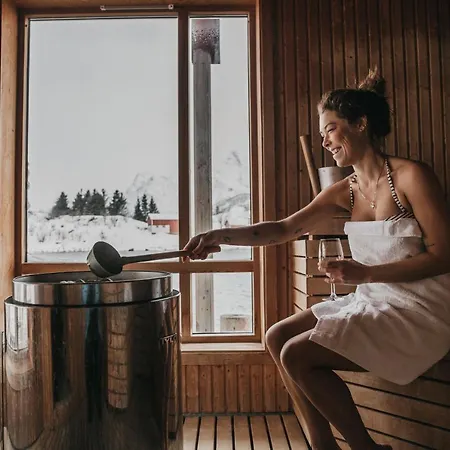 Nyvagar Rorbuhotell - By Classic Norway Aparthotel 3*