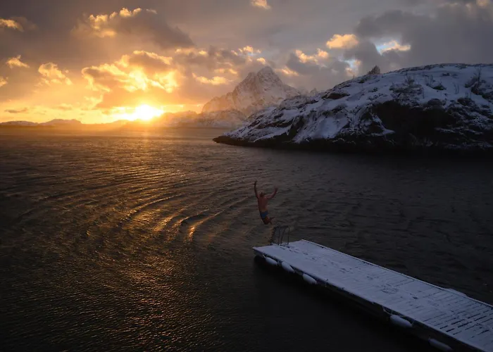 Nyvagar Rorbuhotell - By Classic Norway